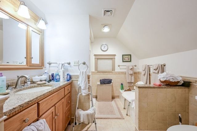 119 White Oak Run, Dartmouth, MA 02747