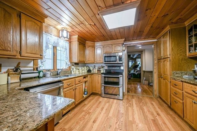 119 White Oak Run, Dartmouth, MA 02747