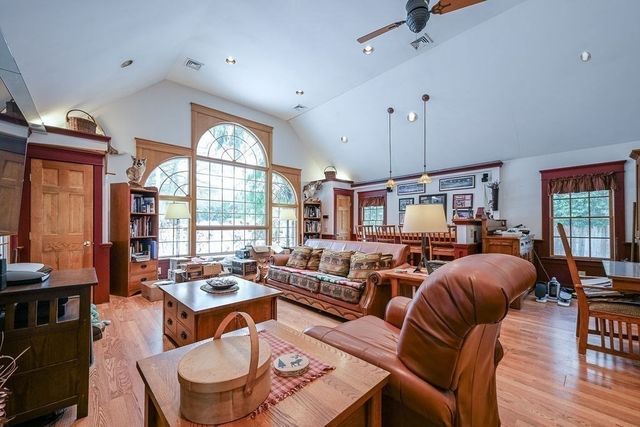 119 White Oak Run, Dartmouth, MA 02747