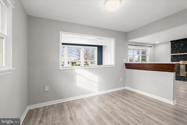 517 WINTERS LN, Baltimore, MD 21228