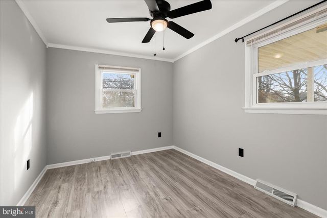 517 WINTERS LN, Baltimore, MD 21228