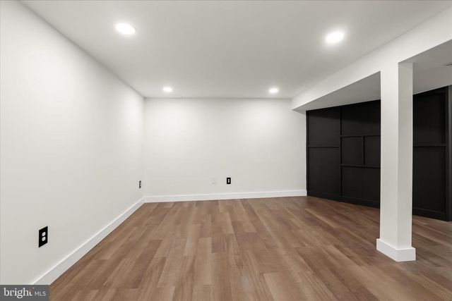 517 WINTERS LN, Baltimore, MD 21228