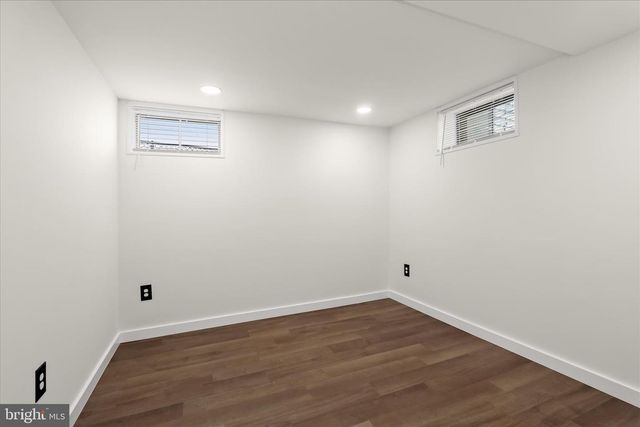 517 WINTERS LN, Baltimore, MD 21228