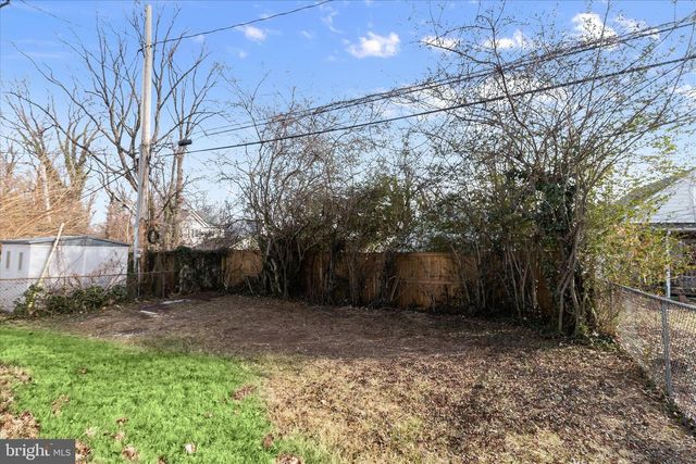 517 WINTERS LN, Baltimore, MD 21228