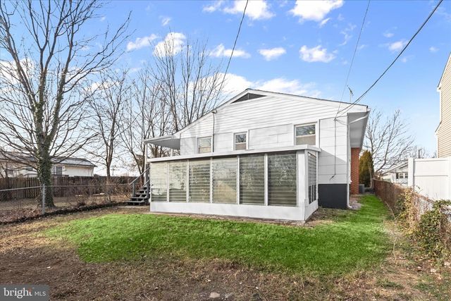 517 WINTERS LN, Baltimore, MD 21228