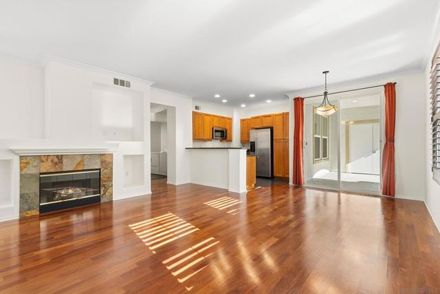 12685 Savannah Creek Dr 261, San Diego, CA 92128