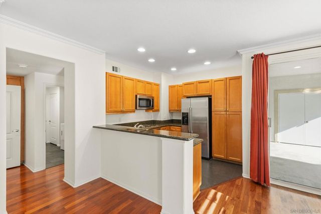 12685 Savannah Creek Dr 261, San Diego, CA 92128