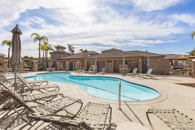 12685 Savannah Creek Dr 261, San Diego, CA 92128