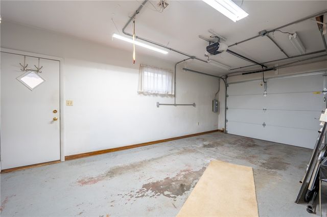 136 Joanne Dr, Latrobe, PA 15650