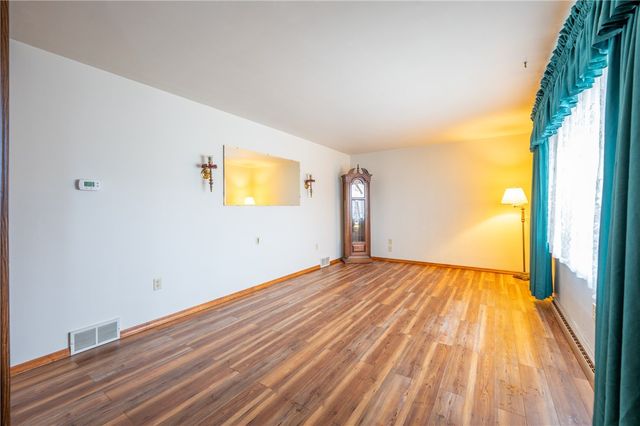 136 Joanne Dr, Latrobe, PA 15650