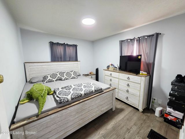 1623 S 28th St, Louisville, KY 40211