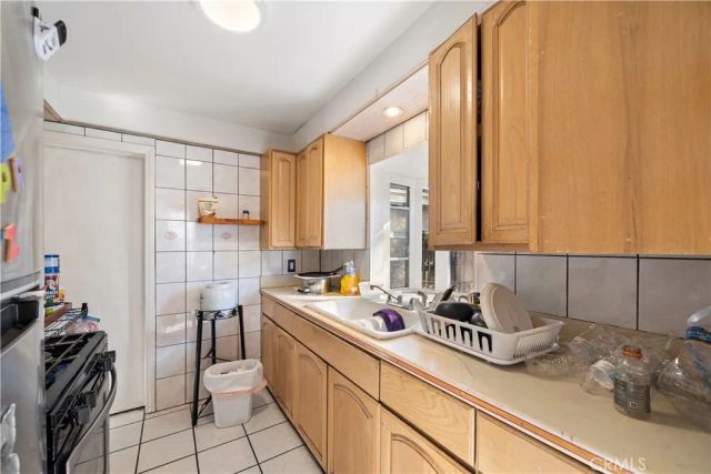 11138 Linden, Lynwood, CA 90262