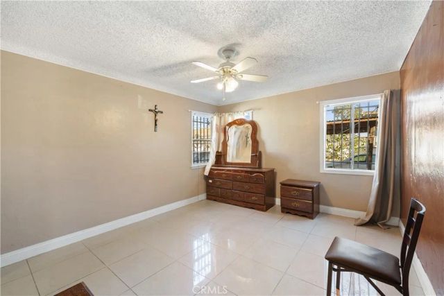 11138 Linden, Lynwood, CA 90262