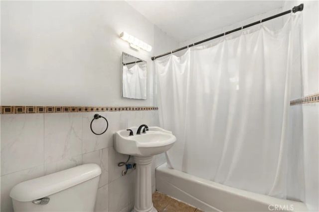 11138 Linden, Lynwood, CA 90262