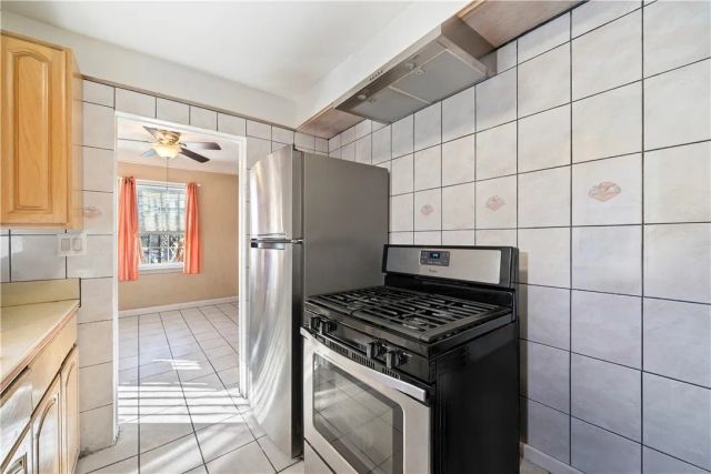 11138 Linden, Lynwood, CA 90262