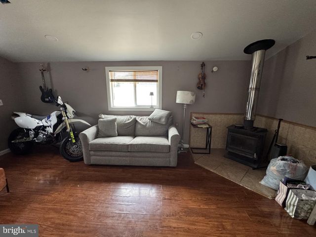 609 FAIRHILL RD, Morrisville, PA 19067