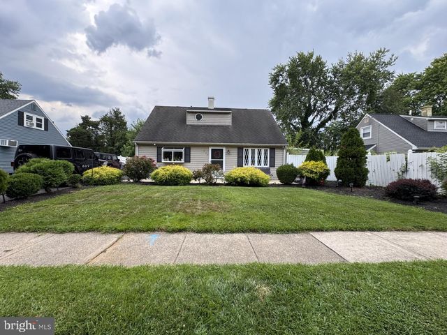609 FAIRHILL RD, Morrisville, PA 19067