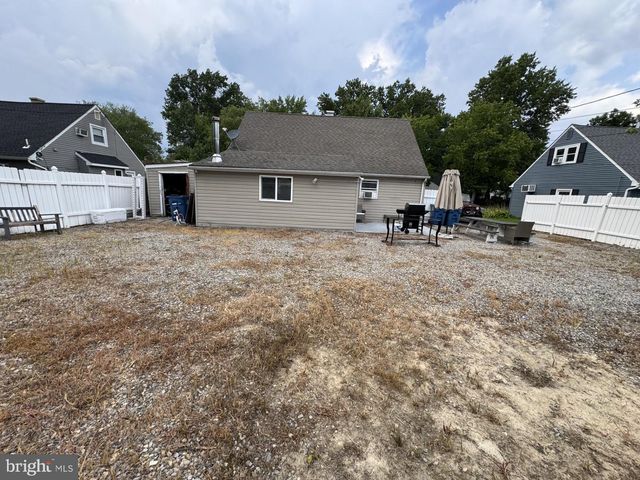 609 FAIRHILL RD, Morrisville, PA 19067