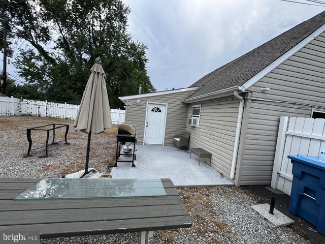 609 FAIRHILL RD, Morrisville, PA 19067