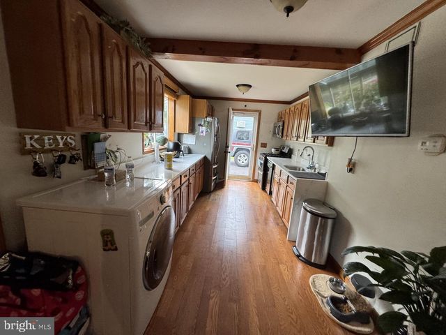 609 FAIRHILL RD, Morrisville, PA 19067