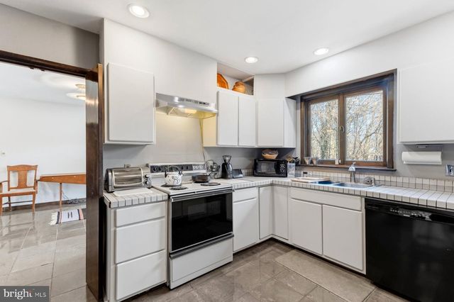 11001 LOCKWOOD DR, Silver Spring, MD 20901