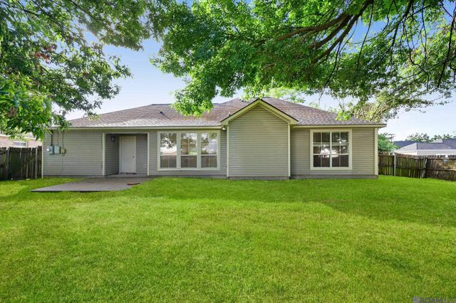 352 Briarhaven Dr, Baton Rouge, LA 70810