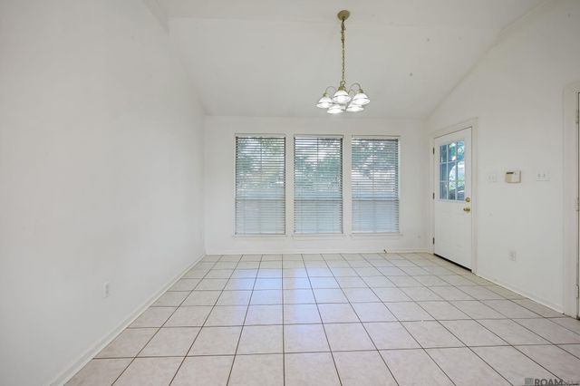 352 Briarhaven Dr, Baton Rouge, LA 70810