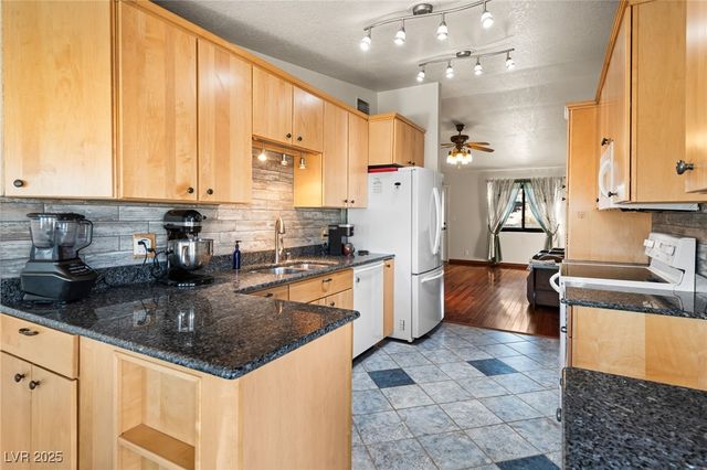 2822 La Palma Drive, Laughlin, NV 89029