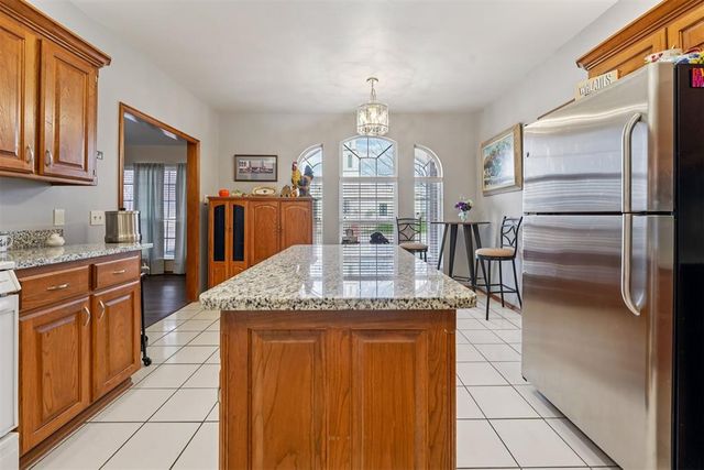 11941 N Mustang Road, Yukon, OK 73099