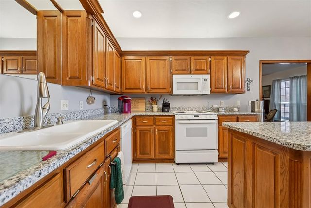 11941 N Mustang Road, Yukon, OK 73099