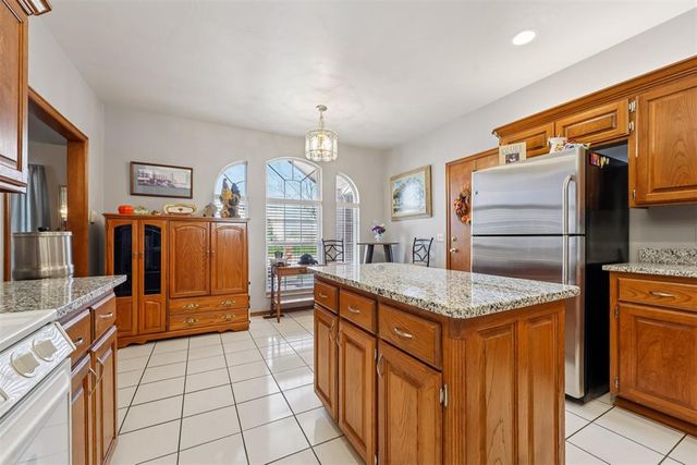 11941 N Mustang Road, Yukon, OK 73099