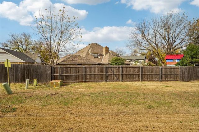 11941 N Mustang Road, Yukon, OK 73099