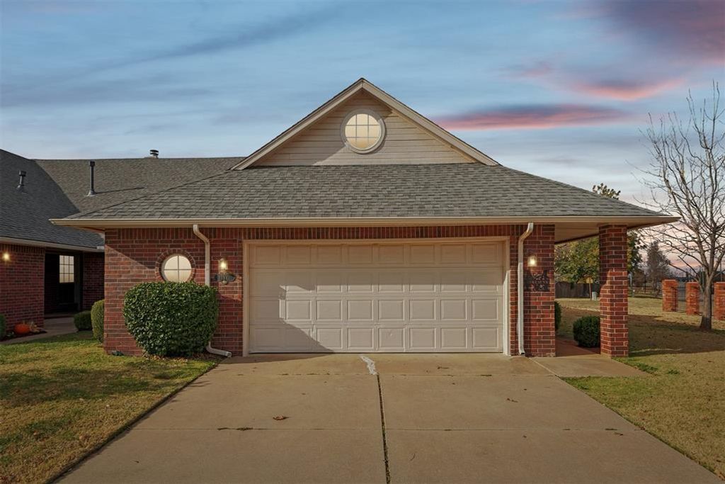 11941 N Mustang Road, Yukon, OK 73099