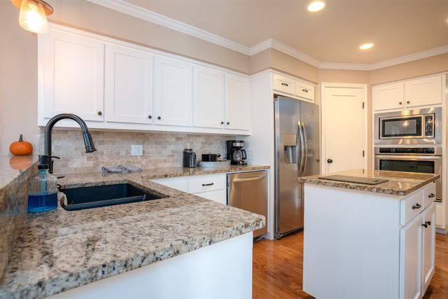 3812 Lands End Street, Fort Worth, TX 76109