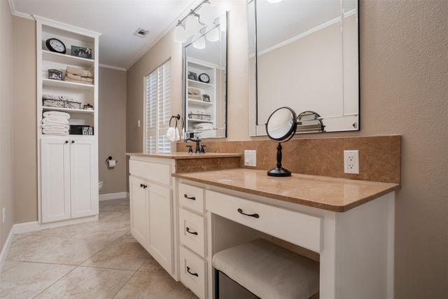 3812 Lands End Street, Fort Worth, TX 76109