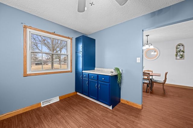 20 Valley Drive, Park View, IA 52748