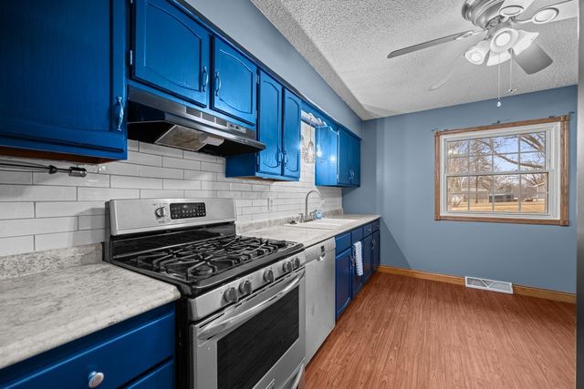 20 Valley Drive, Park View, IA 52748