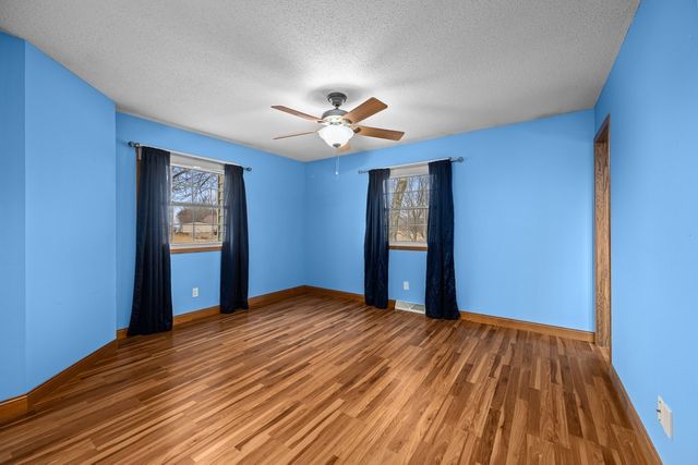 20 Valley Drive, Park View, IA 52748