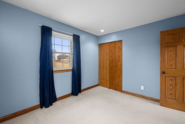 20 Valley Drive, Park View, IA 52748