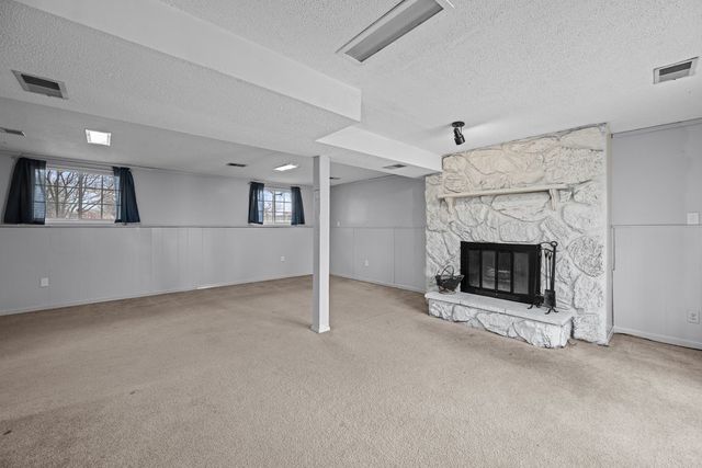 20 Valley Drive, Park View, IA 52748