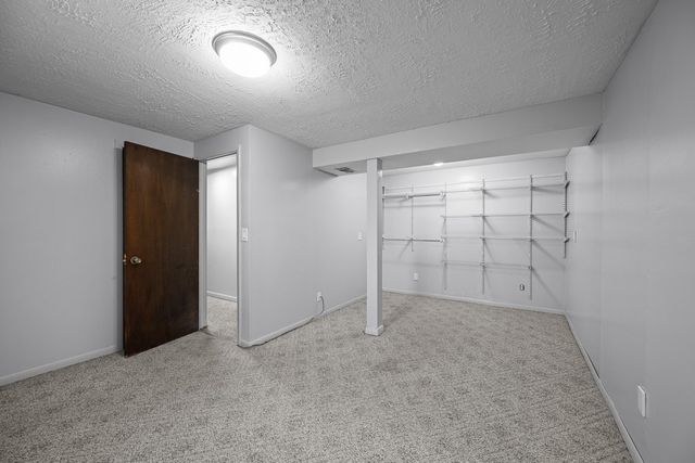 20 Valley Drive, Park View, IA 52748