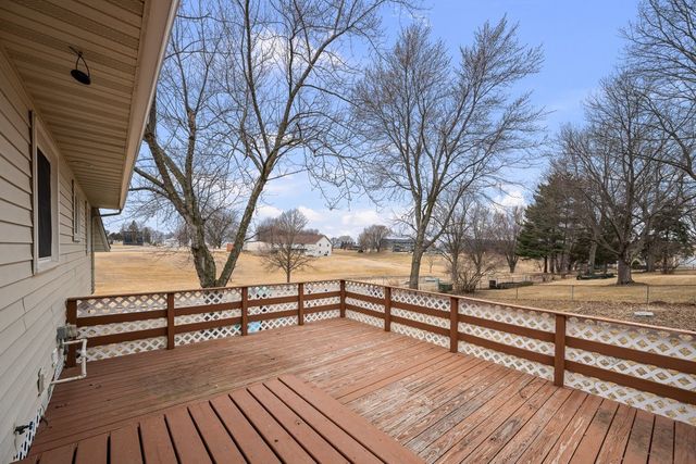 20 Valley Drive, Park View, IA 52748