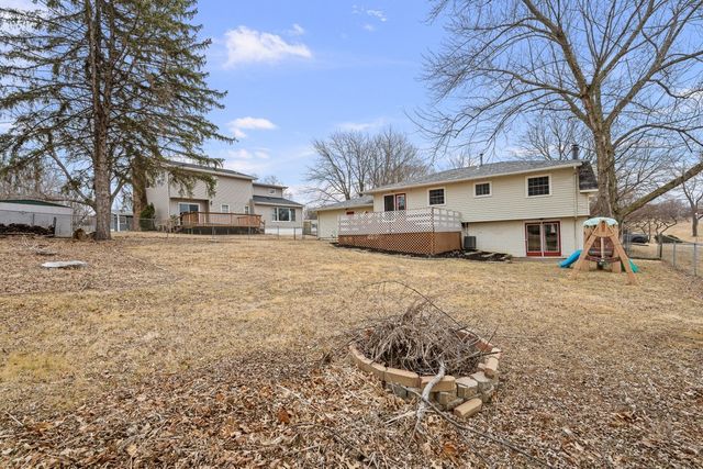 20 Valley Drive, Park View, IA 52748