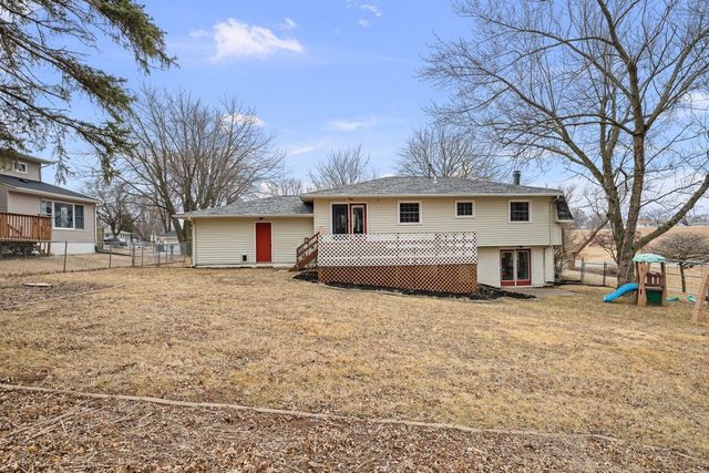 20 Valley Drive, Park View, IA 52748