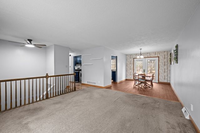 20 Valley Drive, Park View, IA 52748