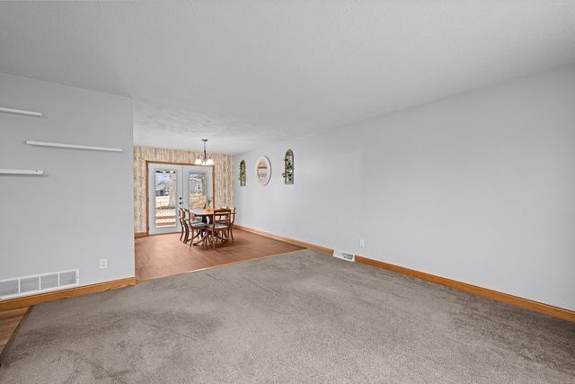 20 Valley Drive, Park View, IA 52748