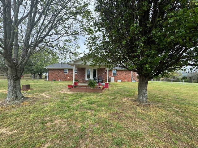111 Grady Lane, Russellville, AR 72802