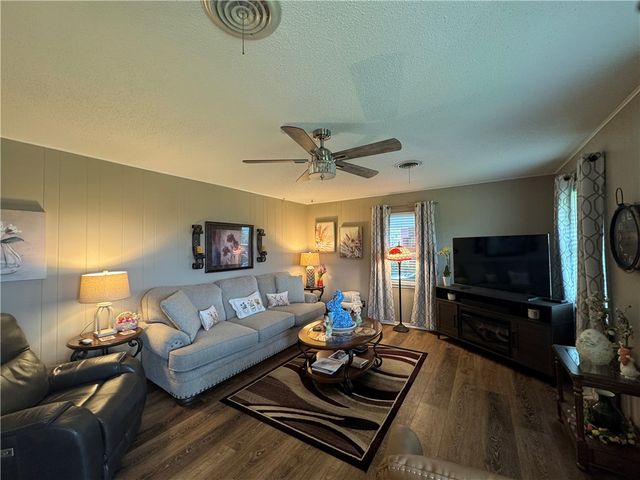 111 Grady Lane, Russellville, AR 72802