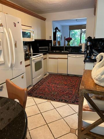 3689 Estepona Avenue F30B, Doral, FL 33178