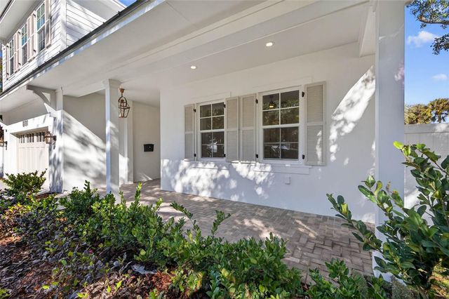 8101 COUNTRY CLUB ROAD N, St Petersburg, FL 33710